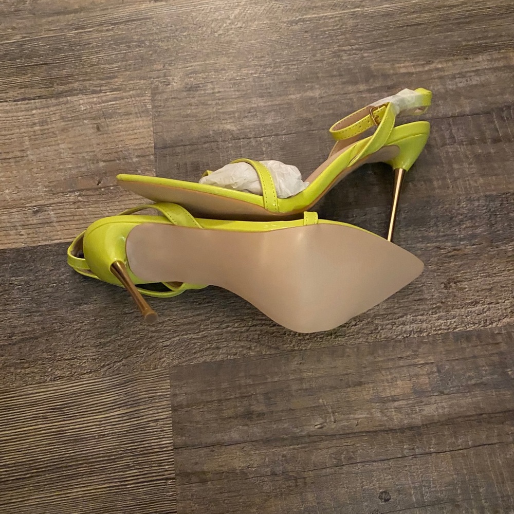 💖SOLD💖 [PLT] neon green pointy toe heels - Picture 5 of 7